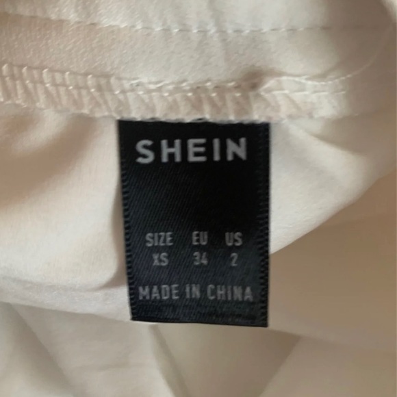 White pleated skirt - Picture 4 of 4